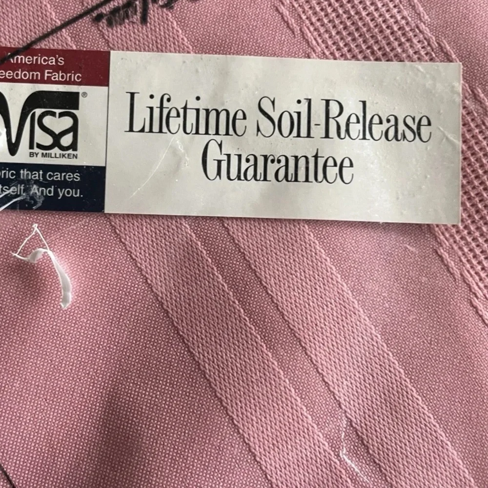 Town & Country Tablecloth 60” x 84” Oval Rose Pink Vtg. USA Visa Polyester New